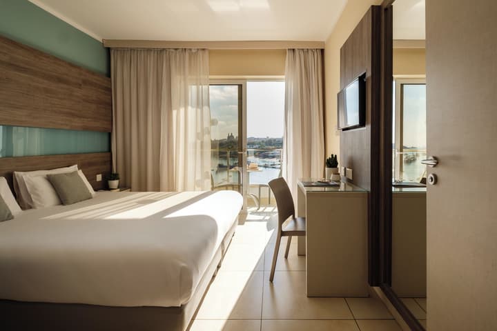115 The Strand Hotel by NEU Collective