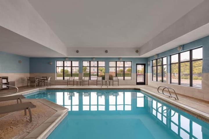 Holiday Inn Express Hotel & Stes Salt Lake City-Airport East by IHG