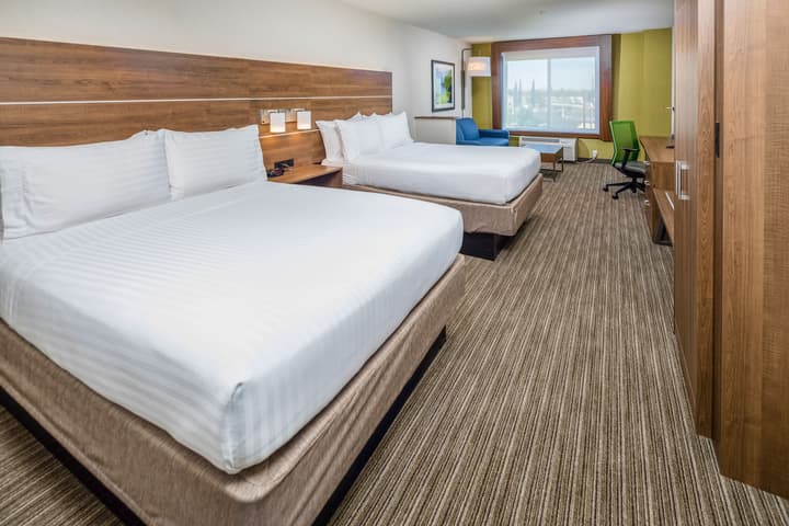 Holiday Inn Express and Suites Modesto by IHG