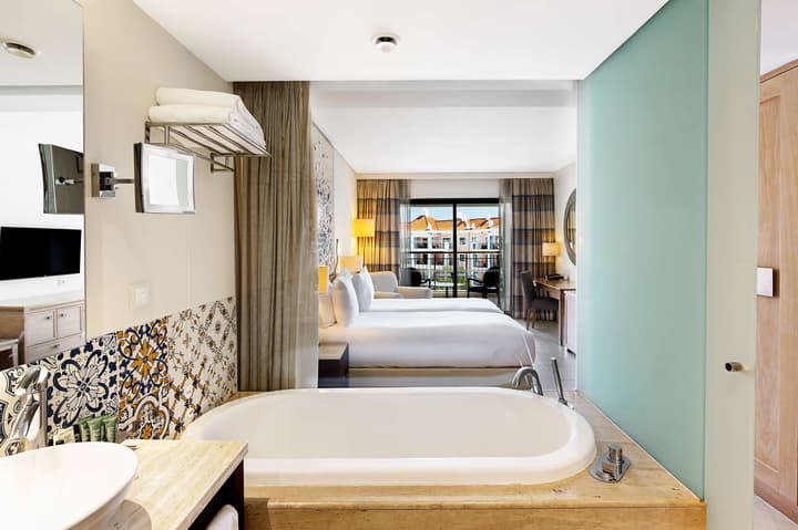 Hilton Vilamoura As Cascatas Golf Resort & Spa