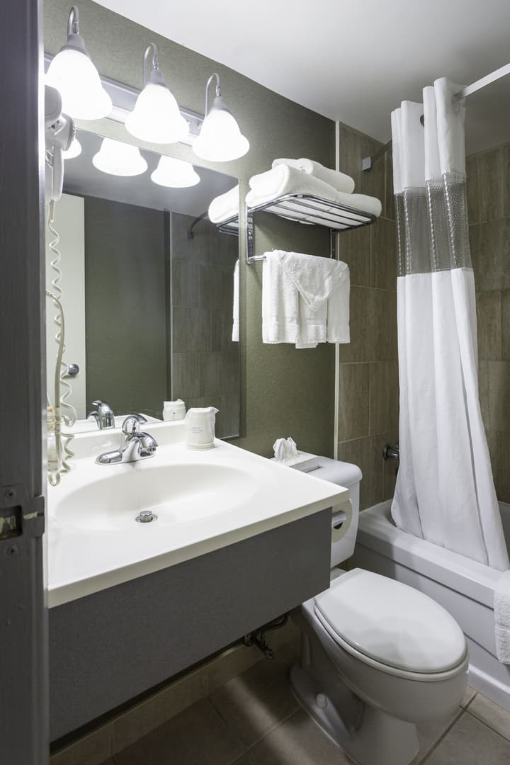 Days Inn by Wyndham Fallsview