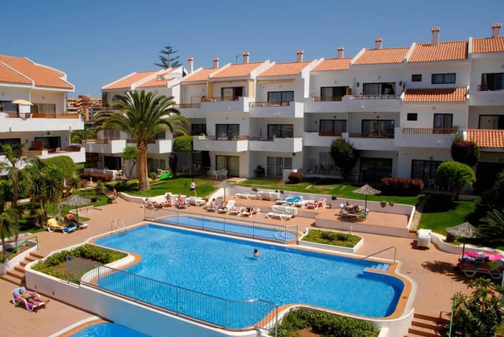 Apartamentos HG Cristian Sur