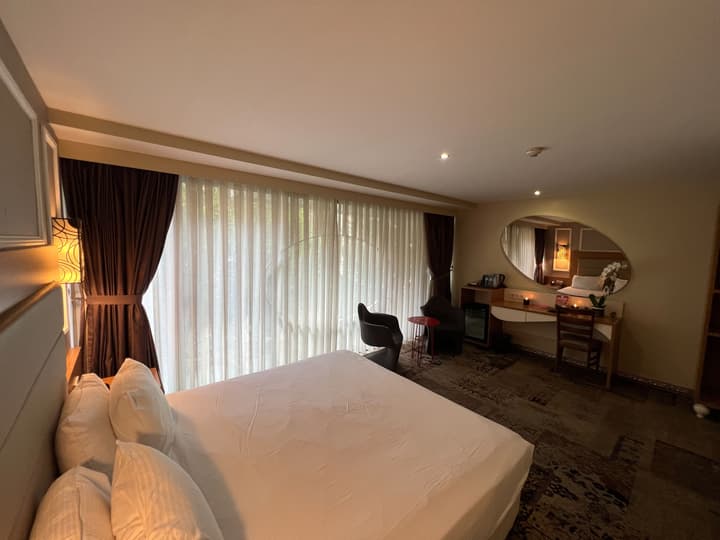 All Seasons Hotel