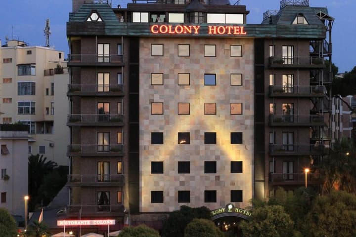 Colony Hotel
