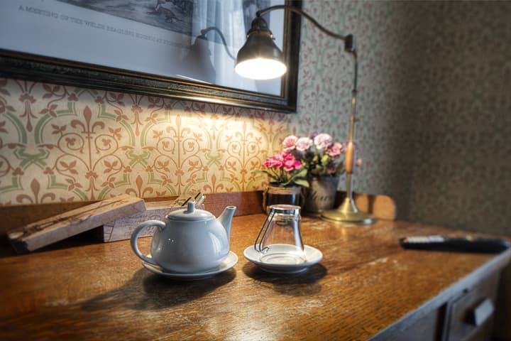 Colony Hotel