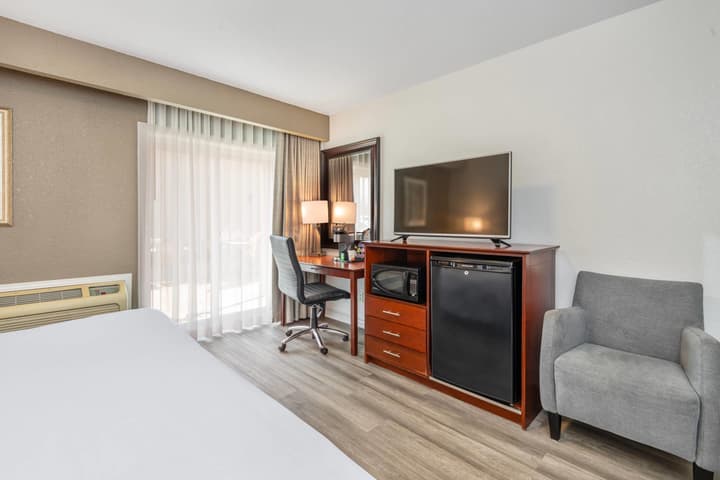Comfort Inn & Suites Thousand Islands Harbour District