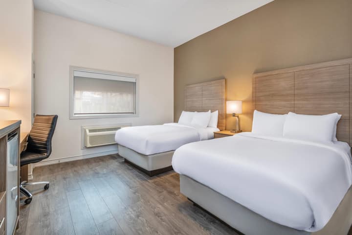 Comfort Inn & Suites Thousand Islands Harbour District