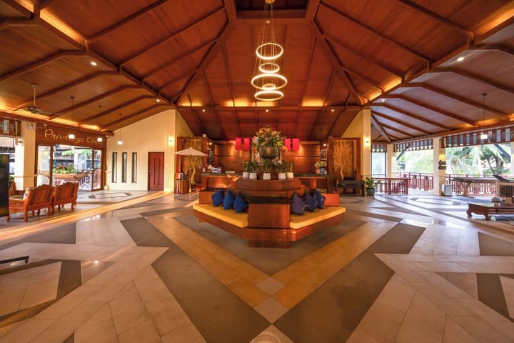 Horizon Karon Beach Resort & Spa