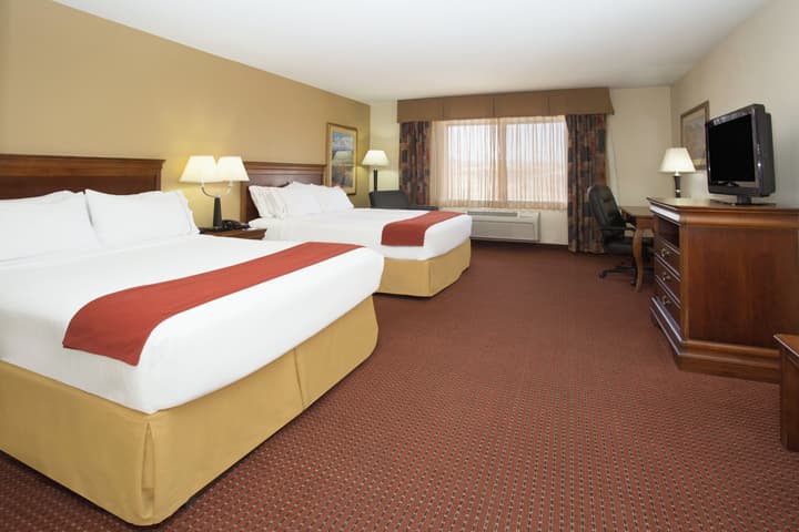 Holiday Inn Express Hotel & Suites Las Vegas by IHG