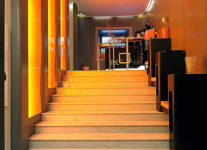 Orange Hotel