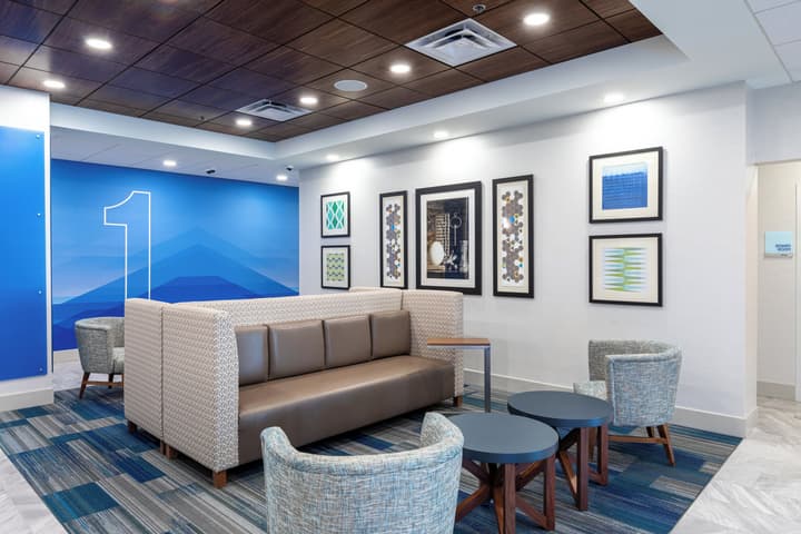 Holiday Inn Express & Suites Asheville Downtown by IHG
