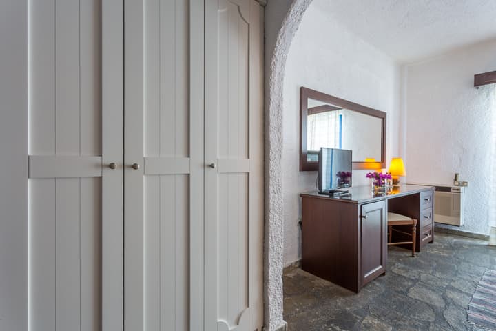 Agionissi Resort Hotel
