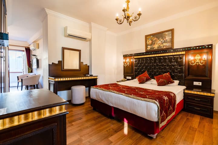Mediterra Art Hotel