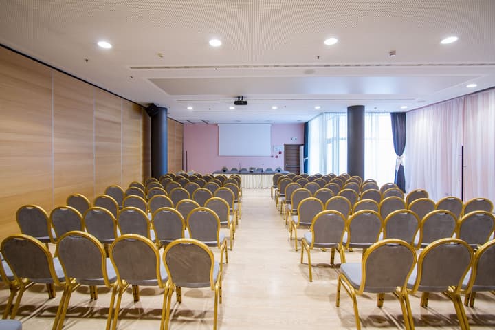 Atrium Hotel