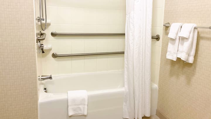 Holiday Inn & Suites Bakersfield by IHG