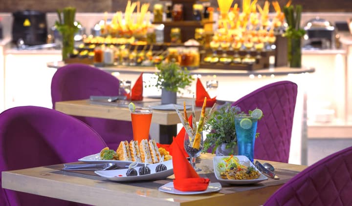Royale Sarovar Portico Agra