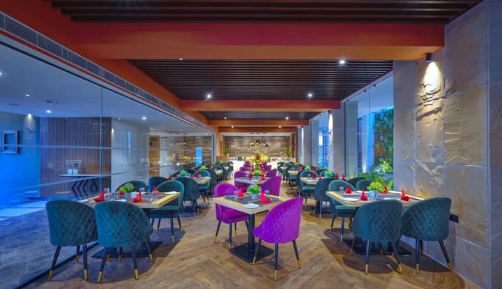 Royale Sarovar Portico Agra