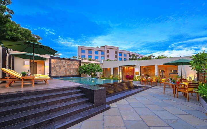 Royale Sarovar Portico Agra