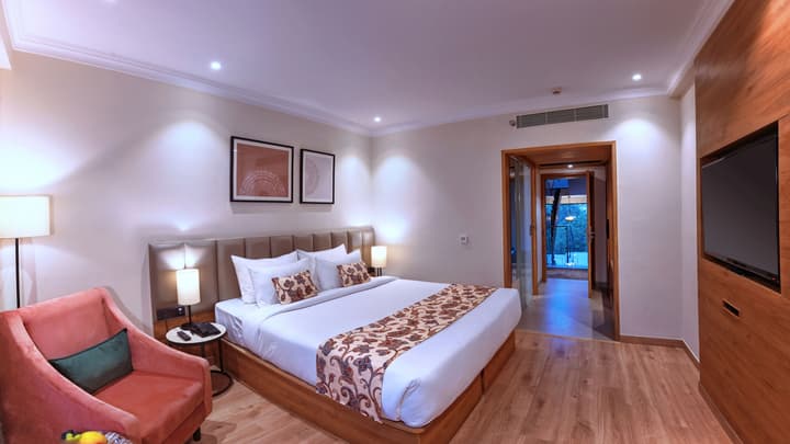 Royale Sarovar Portico Agra