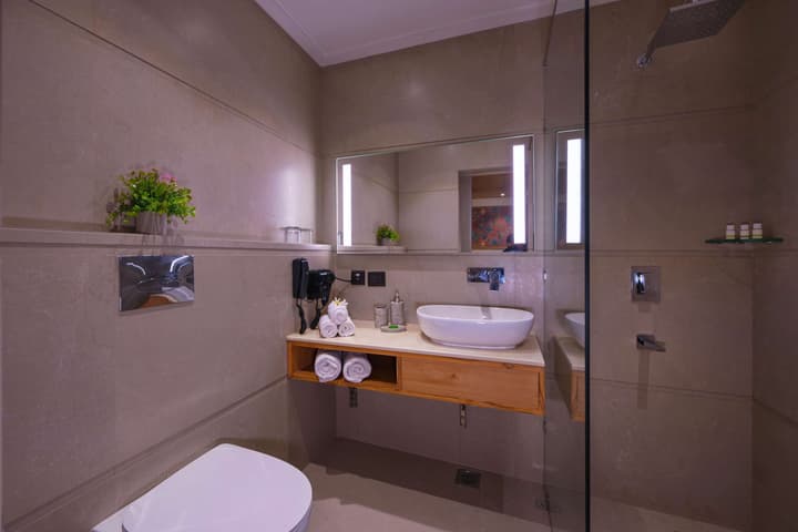 Royale Sarovar Portico Agra