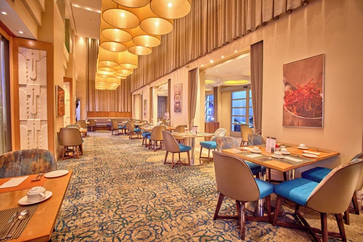 Suncoast Hotel & Towers