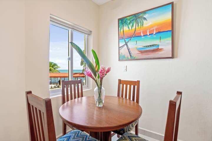 Sunbreeze Suites