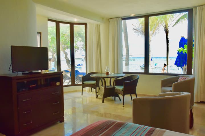Playa Palms Beach Hotel