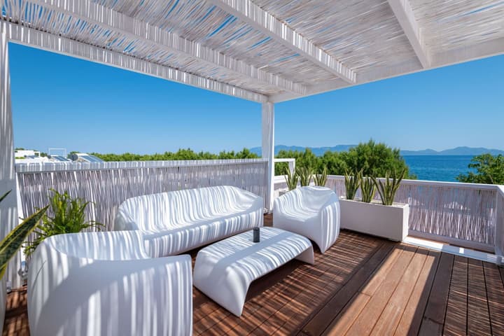 Dimitra Beach Hotel & Suites