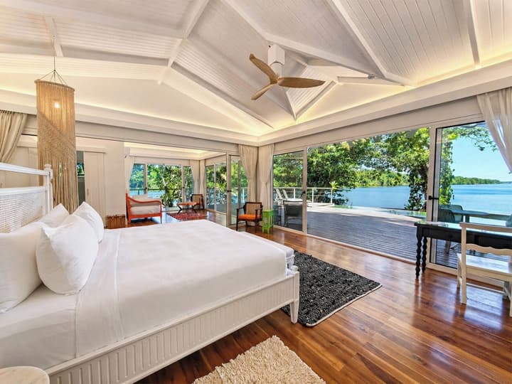 Tortuga Lodge