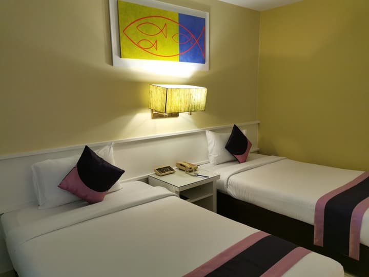 Tongtara Riverview Hotel