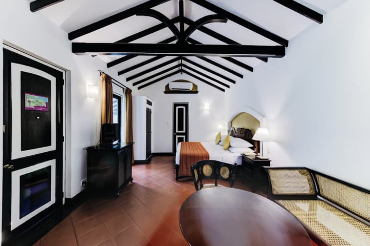 Cinnamon Lodge