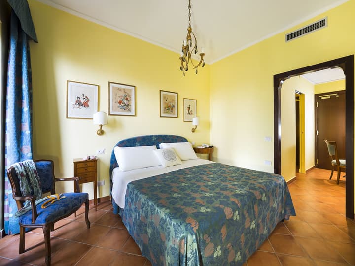 Hotel Sirius