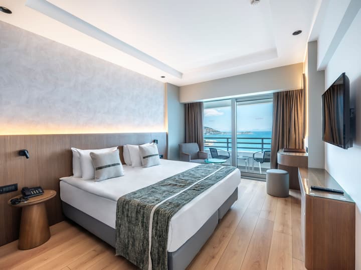 Korumar Deluxe Hotel
