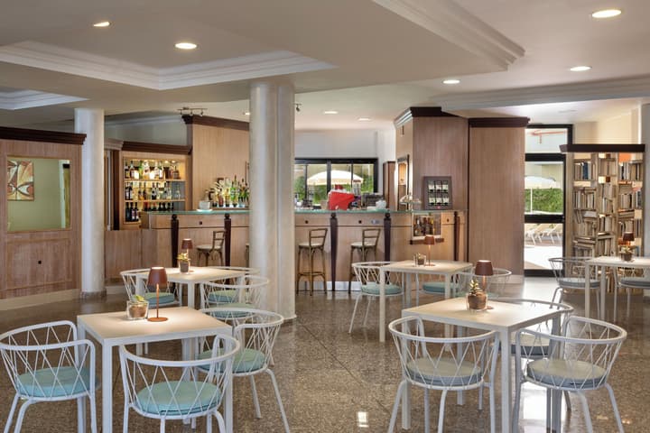 Rina Hotel