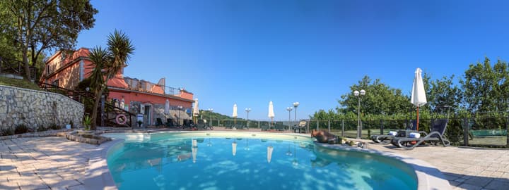 Hotel Prestige