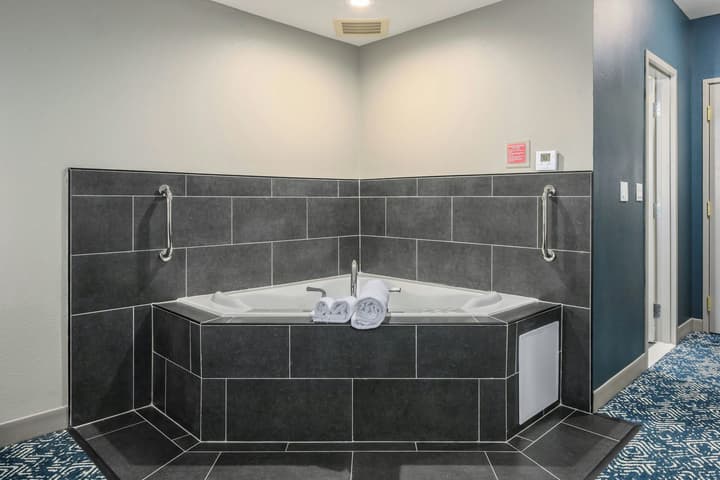 Four Points by Sheraton Bedford Manchester Airport