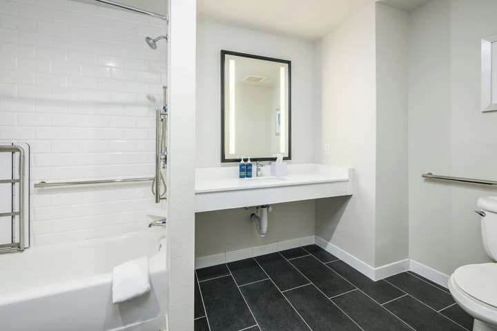 Four Points by Sheraton Bedford Manchester Airport