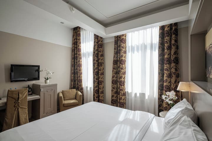 Opera Hotel