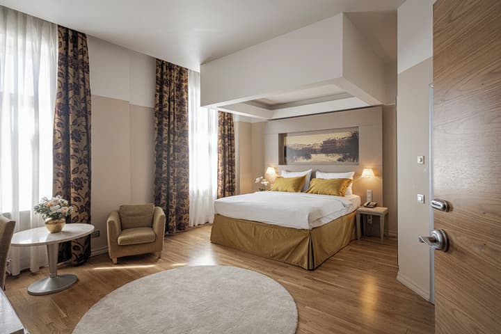 Opera Hotel
