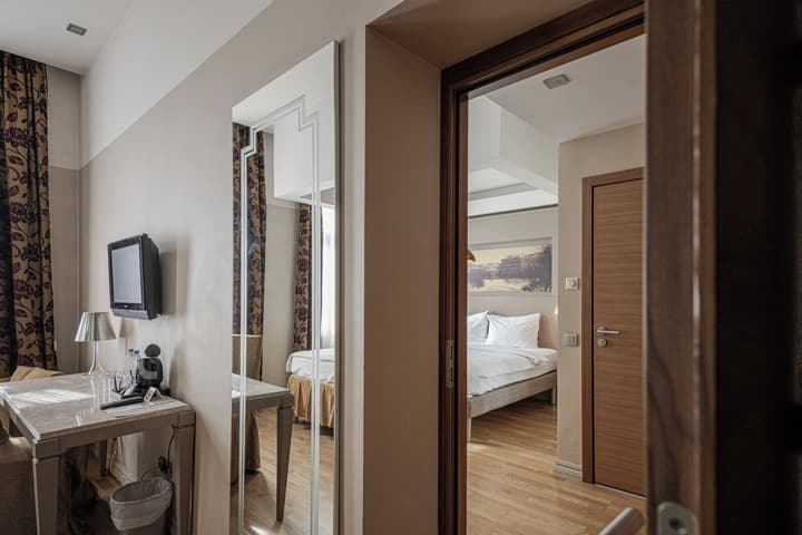 Opera Hotel