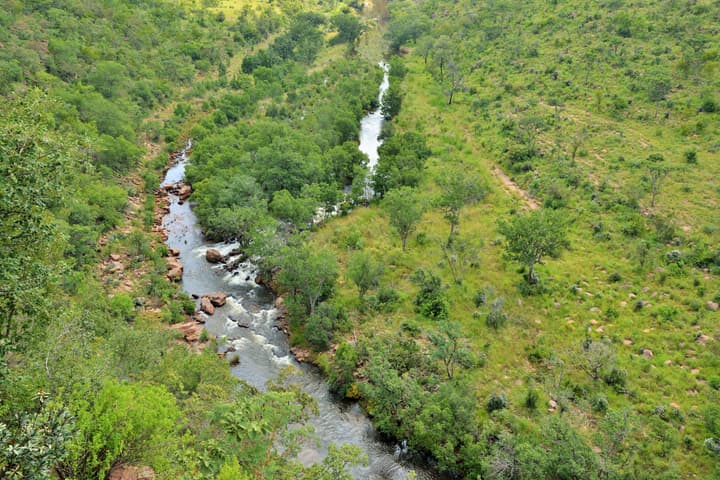 Clifftop Exclusive Safari Hideaway