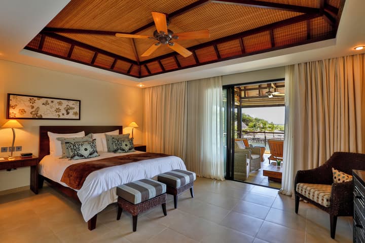 The Bay Club at Anahita