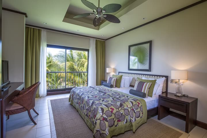 The Bay Club at Anahita