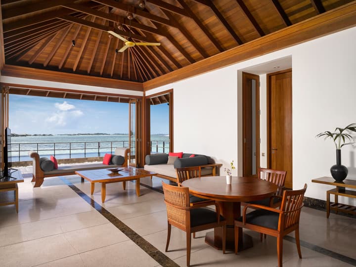 Villa Nautica Paradise Island Resort