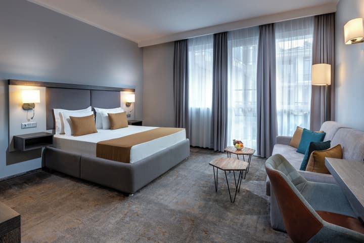 Best Western Plus Premium Inn
