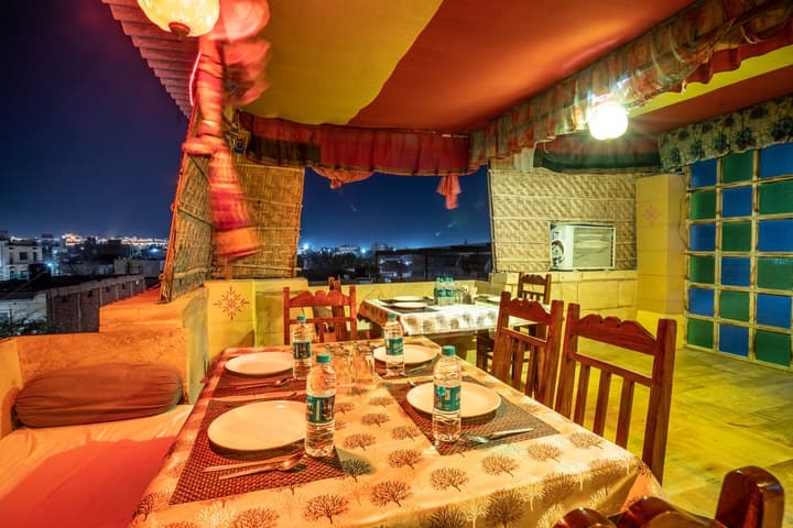 Hotel Marina Mahal