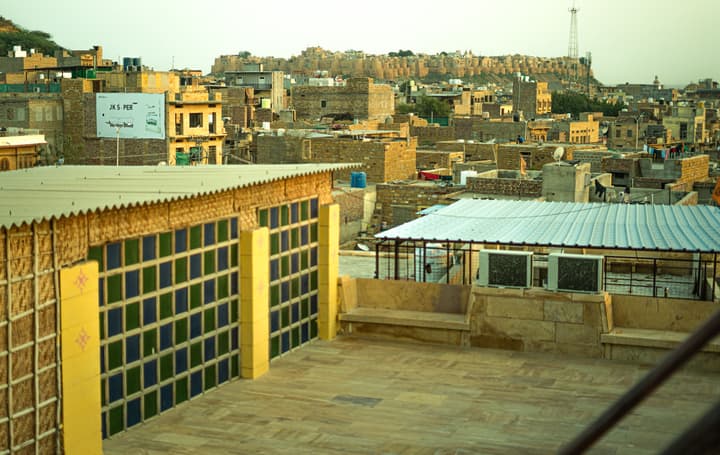 Hotel Marina Mahal