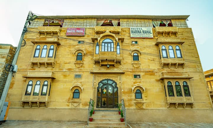 Hotel Marina Mahal