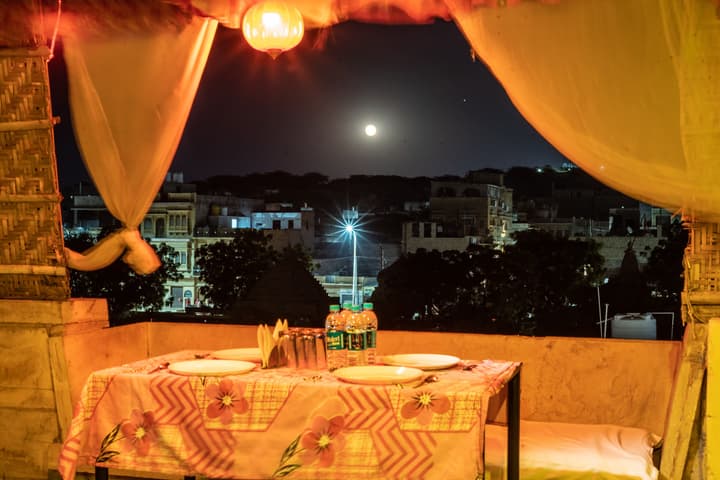 Hotel Marina Mahal