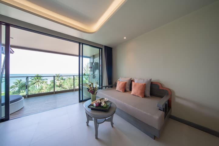 Maikhao Palm Beach Resort